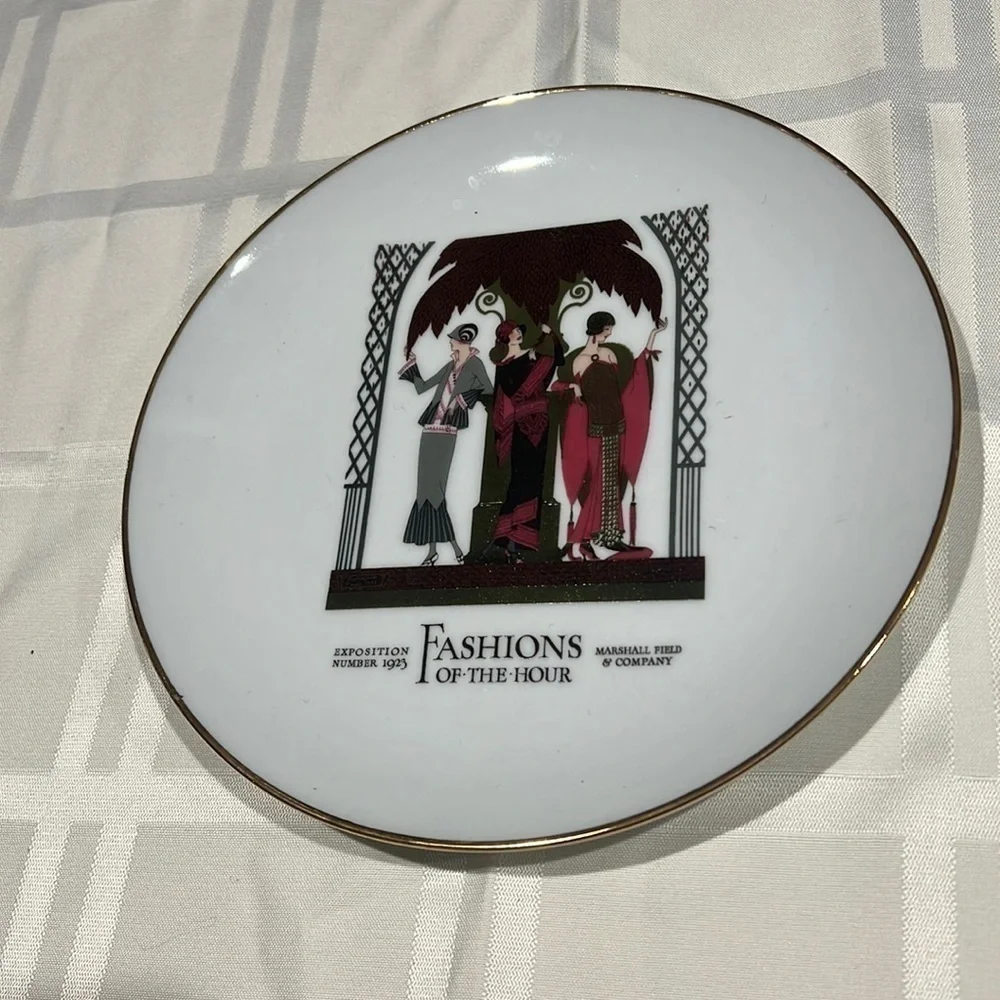 Marshall Field's 2002 Fashions of the Hour Plate